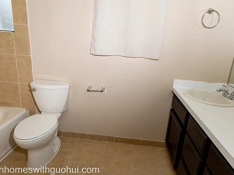 441 W 2280th St N — Photo 11