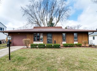 1230 Townley Dr, Bloomington, IL 61704