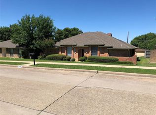 1839 Green Ridge Dr, Carrollton, TX 75007