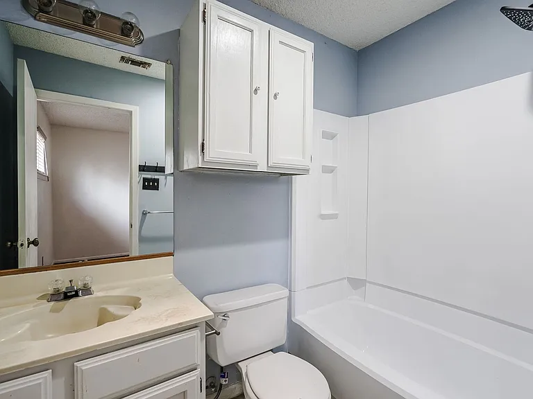 7825 Beauregard Cir — Photo 13