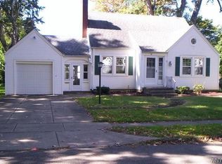 44 Oakland Pl, Hamburg, NY 14075