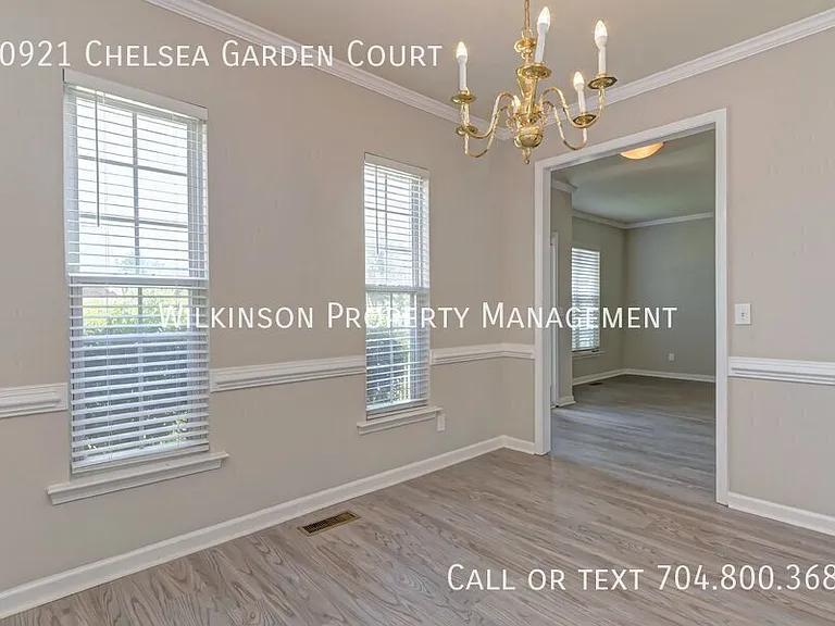 10921 Chelsea Garden Ct — Photo 12