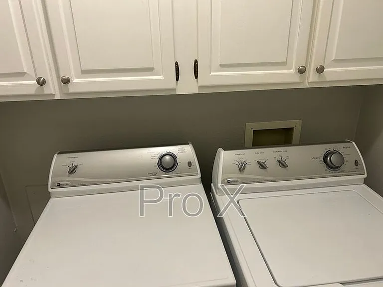 6 William Ln — Photo 8