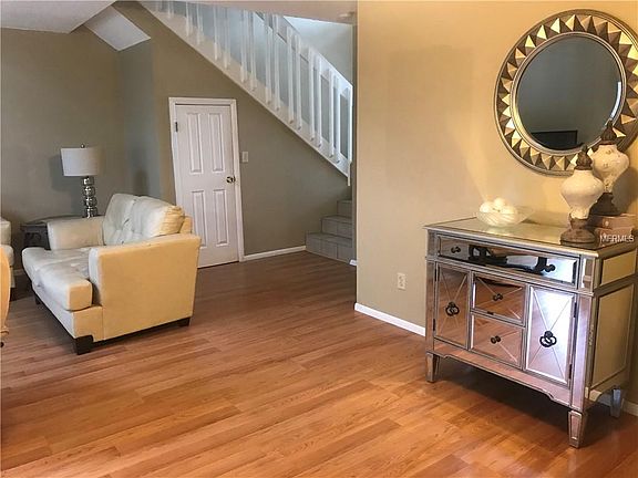 3rd image of 4848 Napoli Ct NE