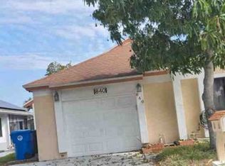 840 W Palm Run Dr, North Lauderdale, FL 33068