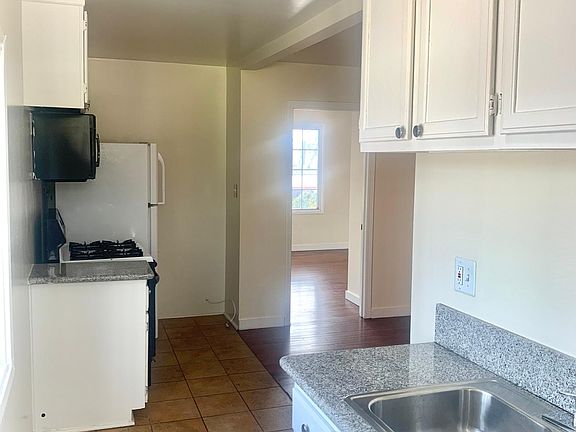 3rd image of 7509 Santa Monica Blvd Ste 1