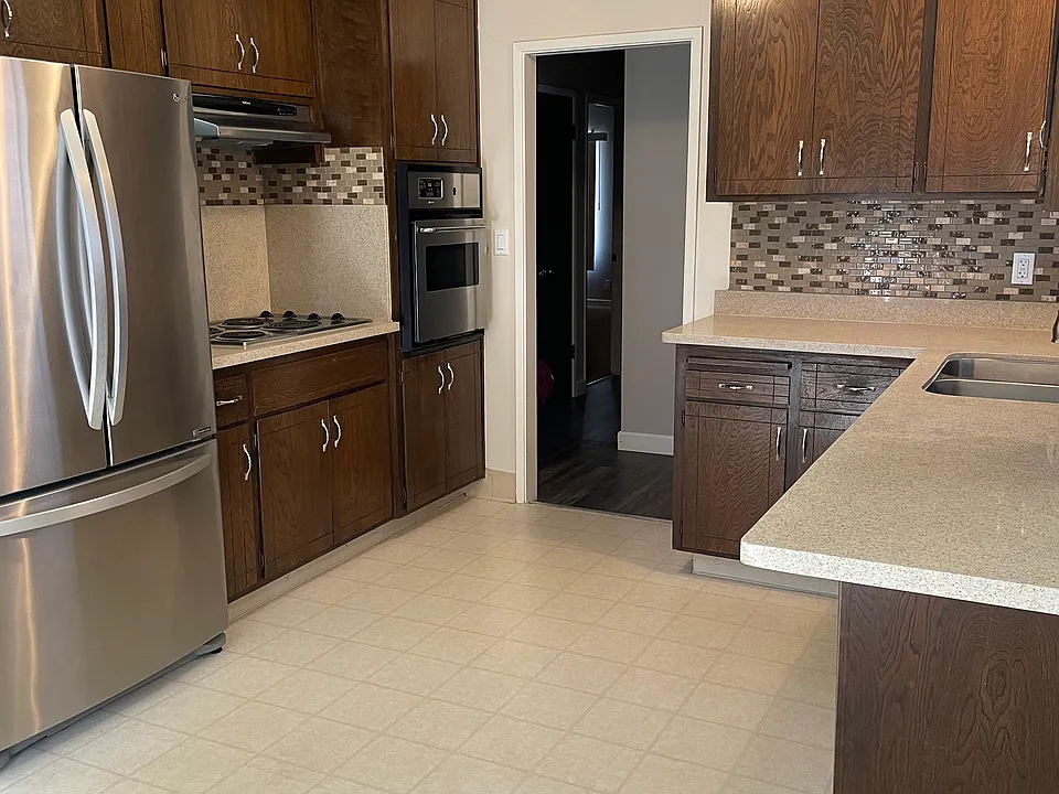 3187 Trinity Pl