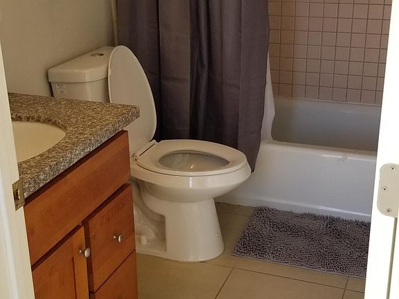 4th image of 561 E Nocta St