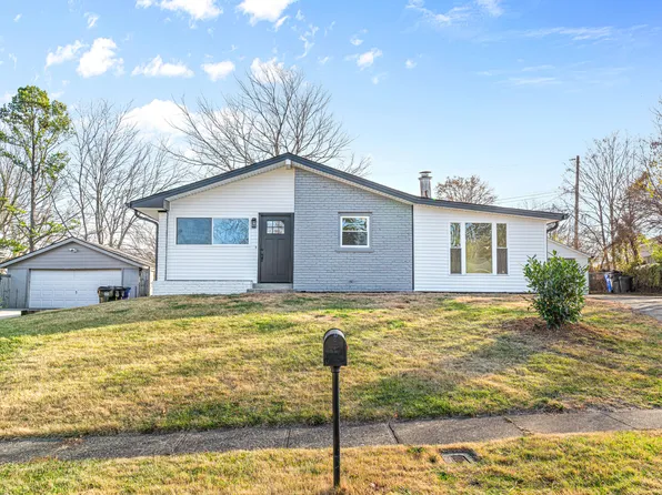 260 Kenlock Dr, Lexington, KY 40517