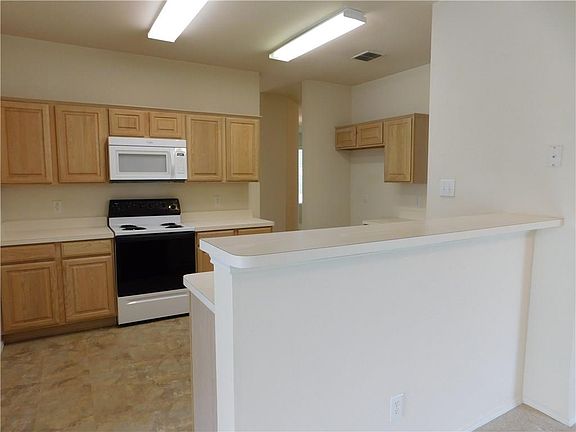 5th image of 1530 Creek Springs Dr
