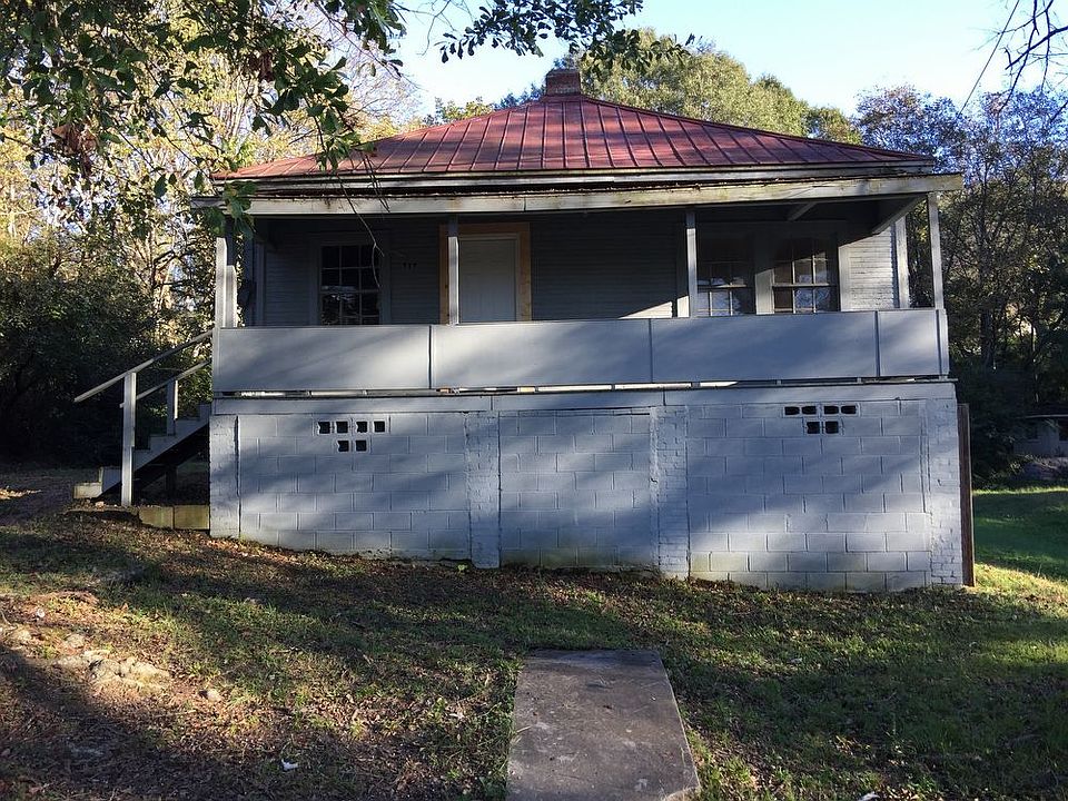 2nd image of 717 Avenue G
