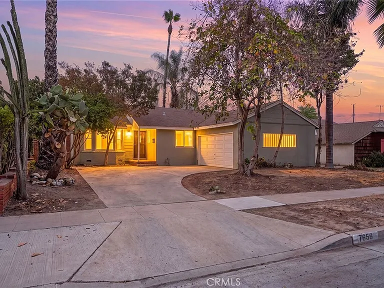 7656 Teesdale Ave — Photo 7