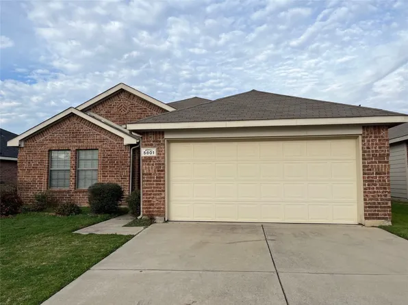 5801 Blue Ribbon Rd, Fort Worth, TX 76179