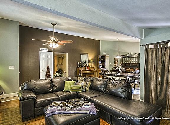 5th image of 2037 Christie Ln