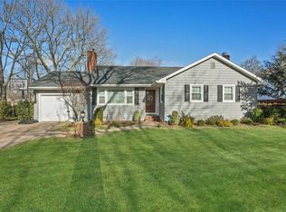 111 Lefferts Rd, Garden City, NY 11530
