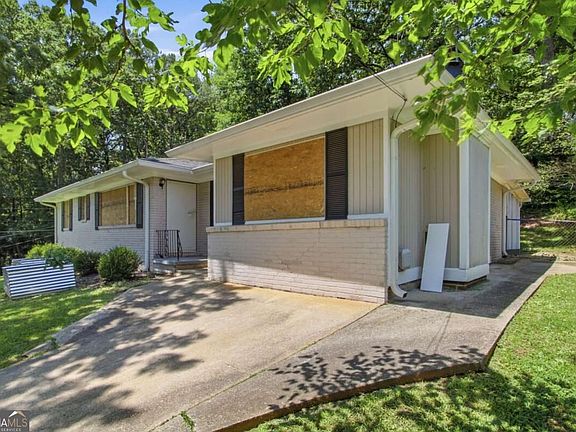 3rd image of 1763 Meadowglades Dr