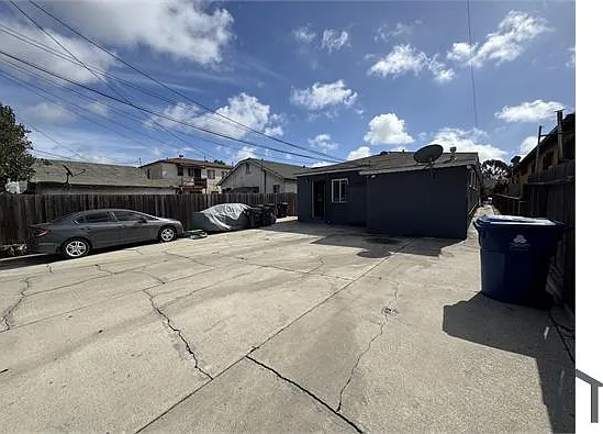 611 1/2 W Imperial Hwy — Photo 17