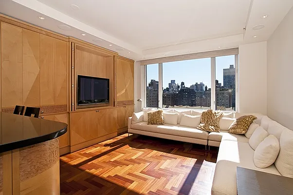Sold by Nest Seekers International | media 6