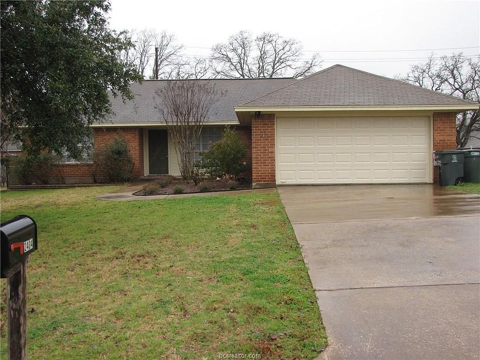 1st image of 2404 Westwood Main Dr
