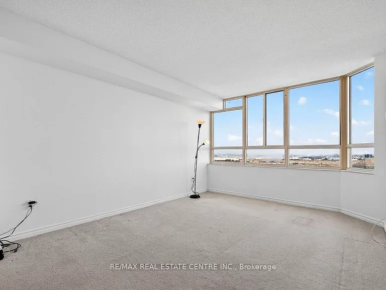 100 County Court Blvd #1201 — Photo 14