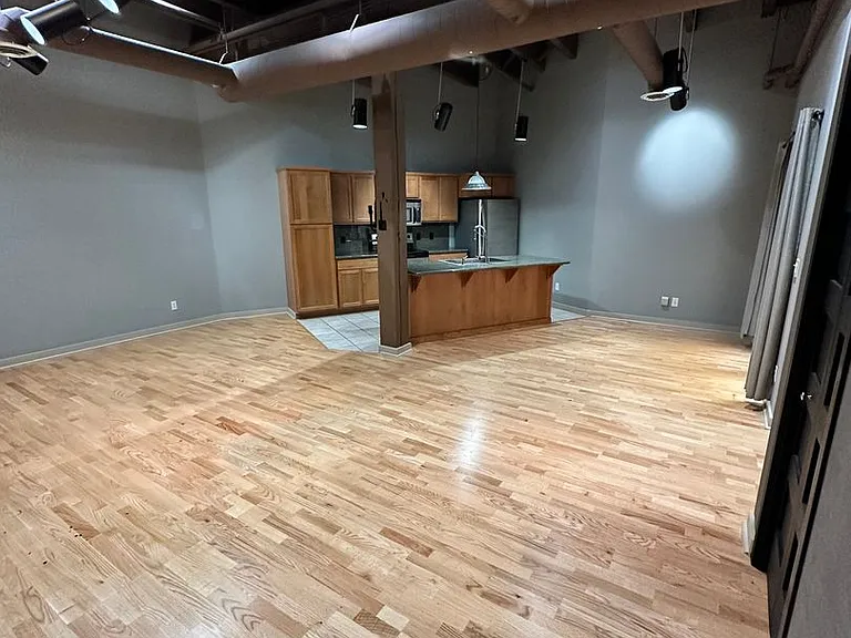 315 W Riverside Ave #305 — Photo 2