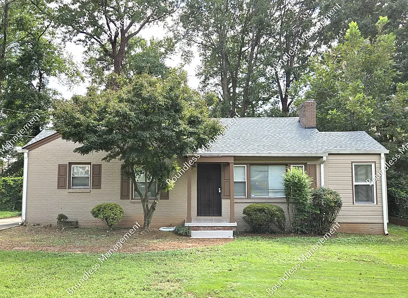 1807 Donnalee Ave SE