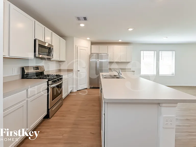 24215 Becker Hollow Ln — Photo 7
