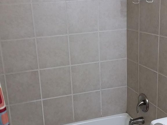 Full Bathroom Picture #2