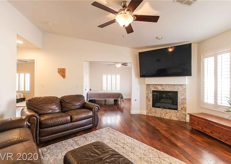 1st image of 256 Big Horn Dr