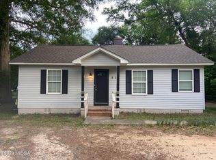 216 Arnold Blvd, Warner Robins, GA 31093