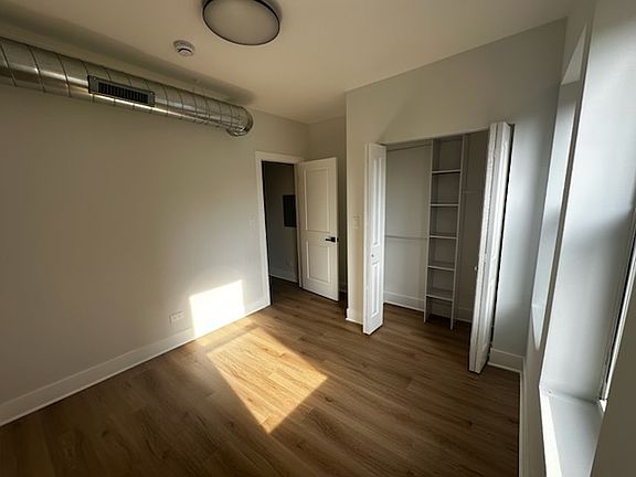 5th image of 5504 N Kimball Ave