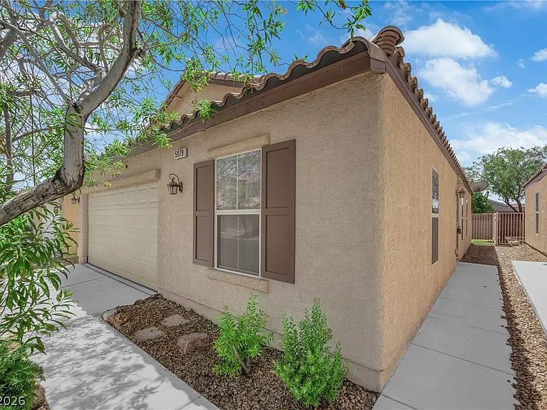 5079 Desert Dandelion Ct — Photo 2