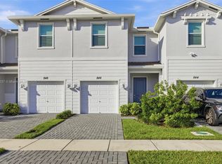 846 SE Grovebush Ln, Port Saint Lucie, FL 34984