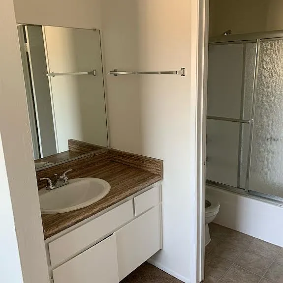Bellingham Apartments — Photo 6