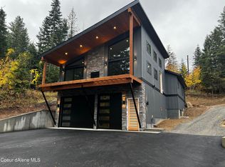 10914 N Cliff House Rd, Hauser, ID 83854