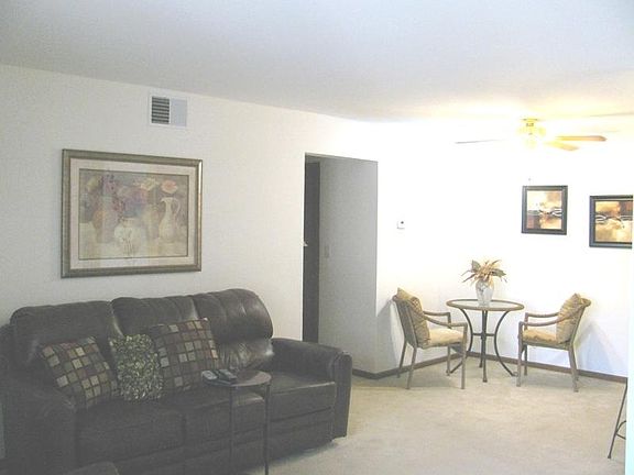 4th image of N110W16931 Ashbury Cir
