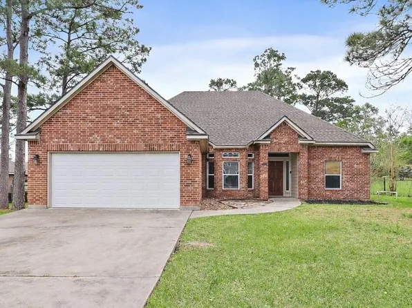 10 Hickory Ln, Dayton, TX 77535