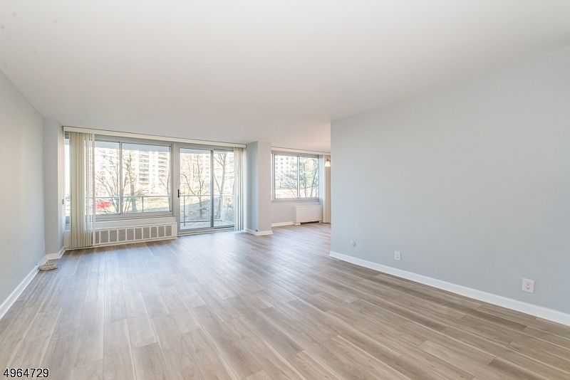 1st image of 1 Claridge Dr #114