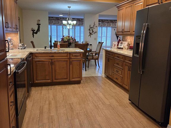 5th image of 10727 Ladypalm Lane #B