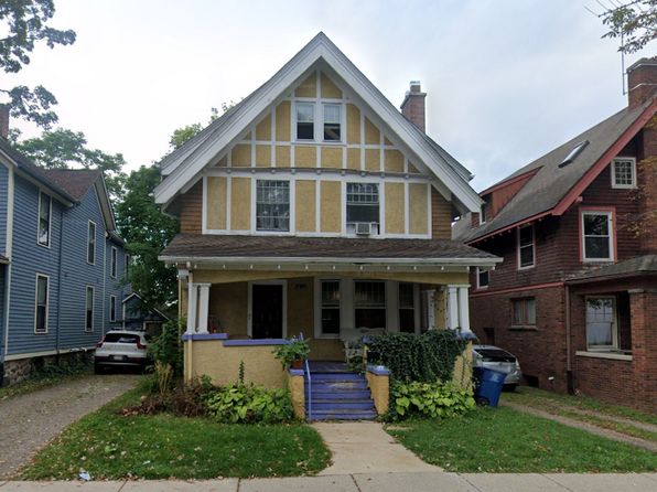 415 N Division St RM 2