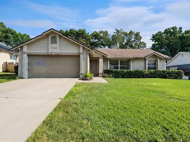 7769 Barberry Dr — Photo 1
