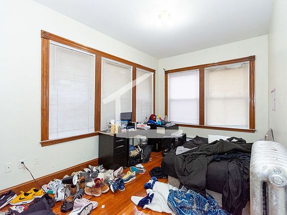 3rd image of 21B Gibbs St #2