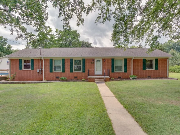 603 Flower Lane Dr, Estill Springs, TN 37330