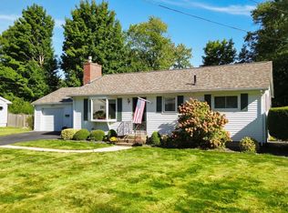 34 Bray Park Dr, Holyoke, MA 01040