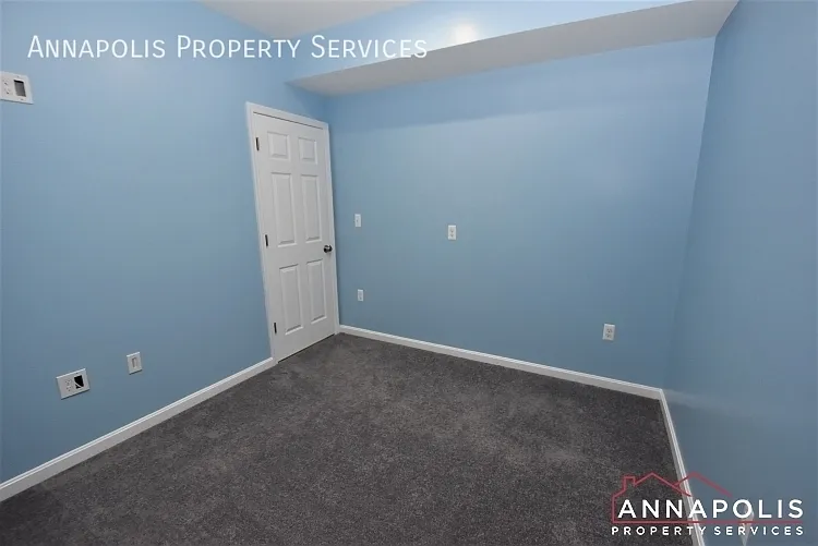 7946 Monrovia Dr — Photo 31
