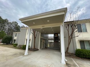 1304 Elliott Dr #123, Oxford, MS 38655