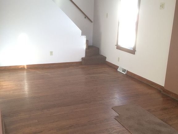 3rd image of 7609 Rhode Island Ave