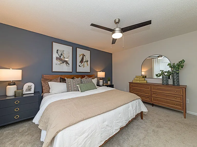 Bedroom with carpet