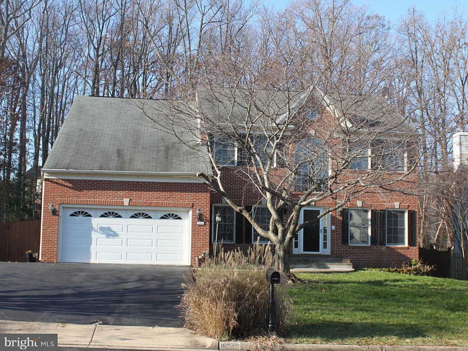 1st image of 16040 Hayes Ln