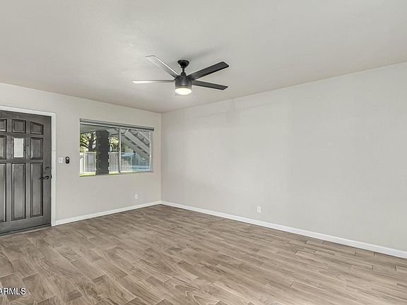 5th image of 721 E Montebello Ave Unit 108